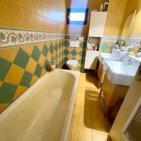 Apartment Grande Maison De 170m2, Piscine, Grand Jardin Fleuri- 5ch - Tres Calme, Proche De Paris *