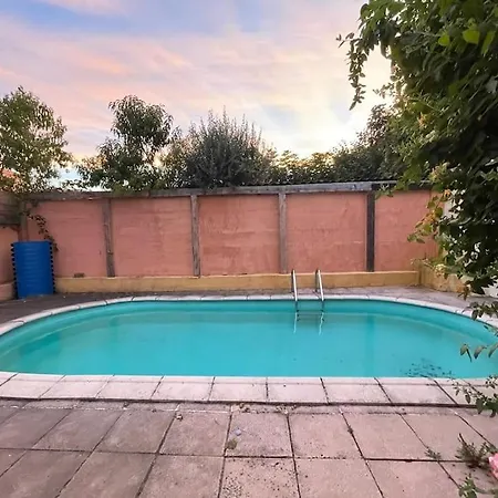 Grande Maison De 170m2, Piscine, Grand Jardin Fleuri- 5ch - Tres Calme, Proche De Paris Vitry-sur-Seine
